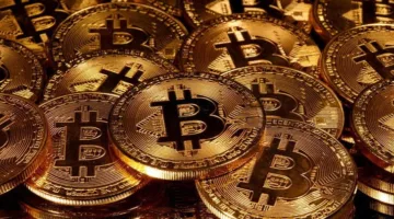 تراجع طفيف في سعر البيتكوين مع تصاعد التوترات التجارية بين أمريكا والصين