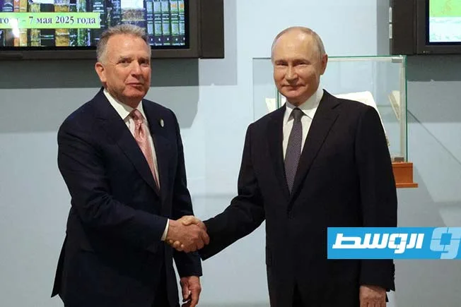 ترامب وإيلون ماسك يثيران خسائر تزيد عن 100 مليار دولار لشركة تيسلا ترامب وإيلون ماسك يثيران خسائر تزيد عن 100 مليار دولار لشركة تيسلا