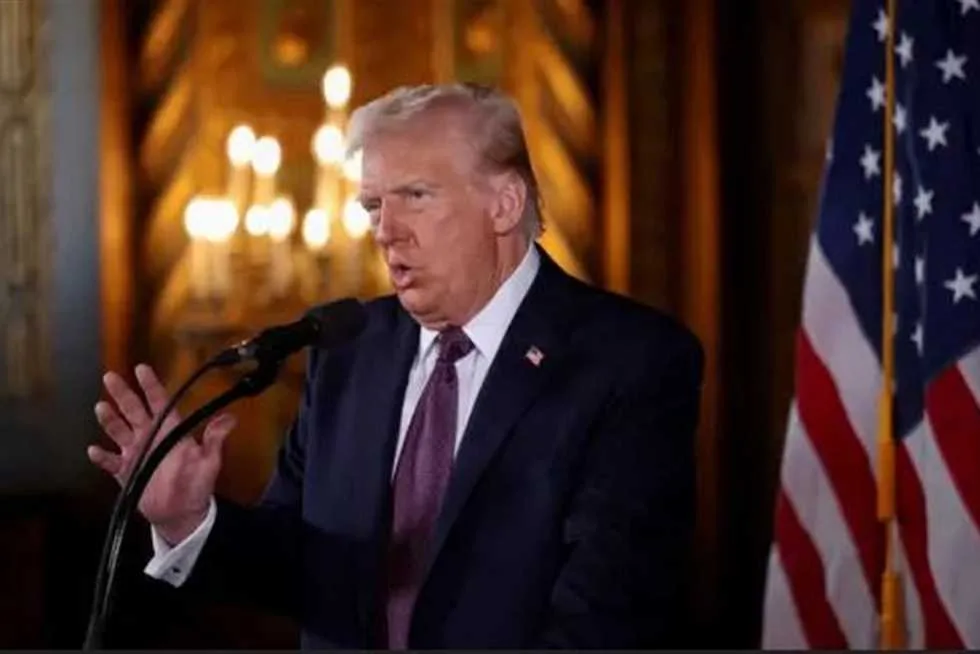 ترامب: ينبغي إنهاء الصراع بين إسرائيل وإيران ترامب: ينبغي إنهاء الصراع بين إسرائيل وإيران