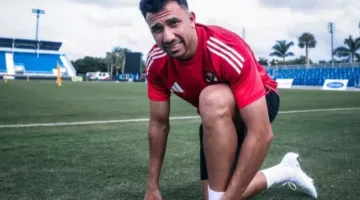 تريزيجيه يتناول مواضيع: العودة للأهلي، التهديد بالاعتزال، وأخبار صفقة زيزو.