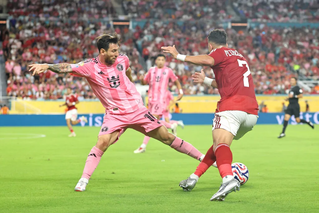 تريزيجيه يضيع فرصة أخرى.. ركلات الجزاء تلاحقه في الأهلي تريزيجيه يضيع فرصة أخرى.. ركلات الجزاء تلاحقه في الأهلي