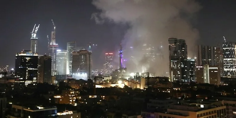 تسجيل صوت انفجارات في مناطق متعددة بإسرائيل تسجيل صوت انفجارات في مناطق متعددة بإسرائيل