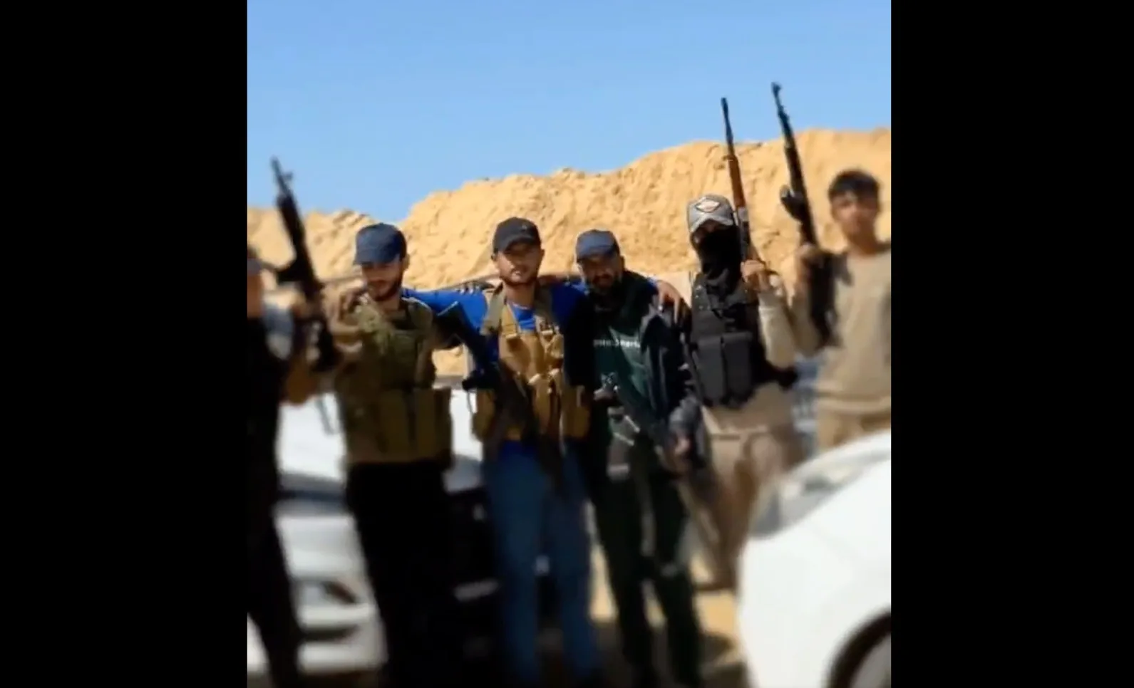 تسليح الجماعات في غزة: عند مفترق بين إخفاق الاحتلال العسكري وتخطيط الفوضى تسليح الجماعات في غزة: عند مفترق بين إخفاق الاحتلال العسكري وتخطيط الفوضى