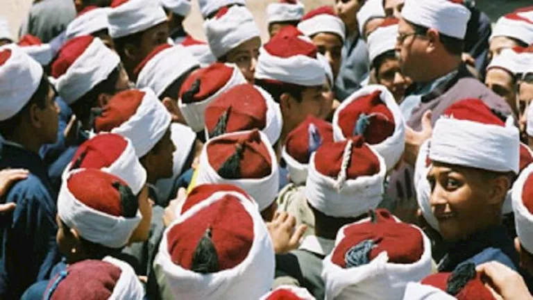 تسليم درجات كاملة لثلاثة طلاب: أسماء الأوائل في الإعدادية الأزهرية بأسيوط تسليم درجات كاملة لثلاثة طلاب: أسماء الأوائل في الإعدادية الأزهرية بأسيوط