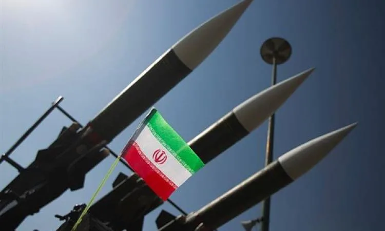 تسنيم: الحرس الثوري الإيراني بدأ باستعمال الصواريخ الباليستية التي تفوق سرعة الصوت تسنيم: الحرس الثوري الإيراني بدأ باستعمال الصواريخ الباليستية التي تفوق سرعة الصوت
