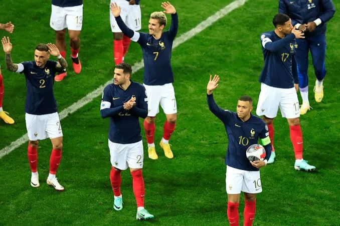تشكيلة فرنسا المحتملة لملاقاة ألمانيا في دوري الأمم الأوروبية تشكيلة فرنسا المحتملة لملاقاة ألمانيا في دوري الأمم الأوروبية