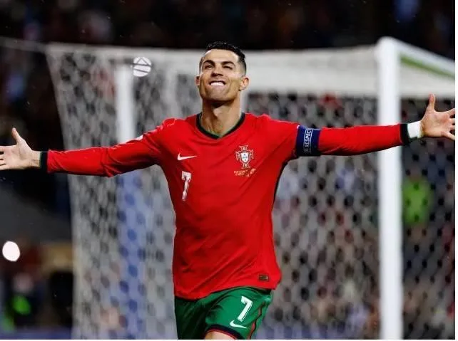 تصريحات مثيرة لرونالدو قبل مباراة النهائي الأوروبي بين البرتغال وإسبانيا تصريحات مثيرة لرونالدو قبل مباراة النهائي الأوروبي بين البرتغال وإسبانيا