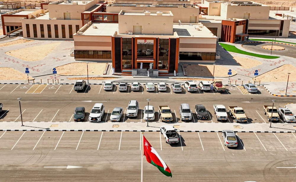 تطوير وزيادة عدد المرافق الصحية في محافظة ظفار تطوير وزيادة عدد المرافق الصحية في محافظة ظفار