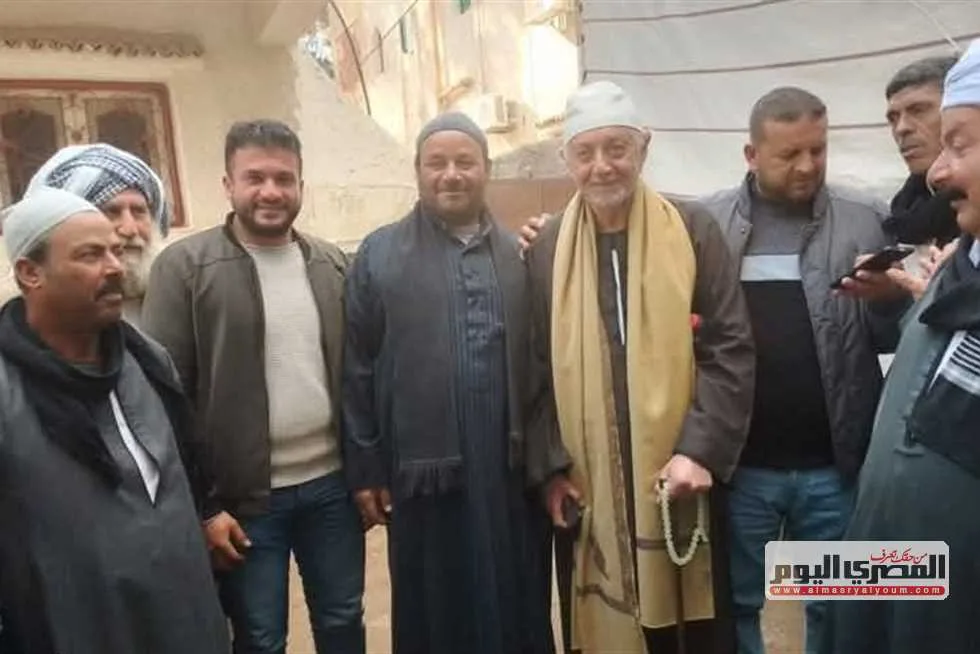 تعليق تنفيذ الحكم ضد نجل الفنان عبد العزيز مخيون في قضية «الطريق الزراعي» بالبحيرة. تعليق تنفيذ الحكم ضد نجل الفنان عبد العزيز مخيون في قضية «الطريق الزراعي» بالبحيرة.