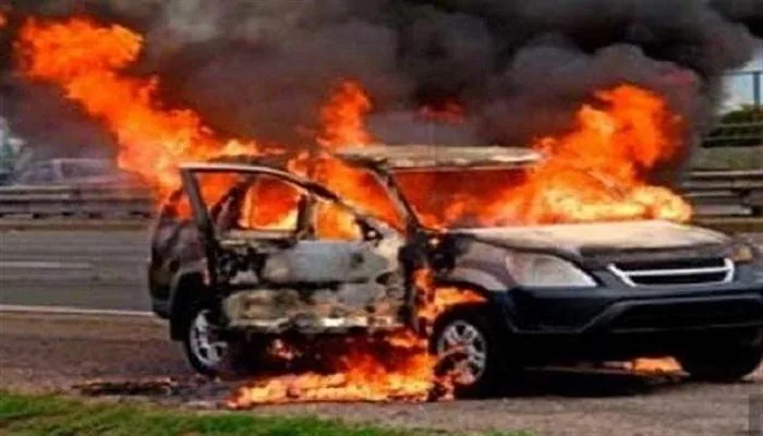 تفجيرات متزامنة بواسطة سيارات مفخخة في طهران تفجيرات متزامنة بواسطة سيارات مفخخة في طهران