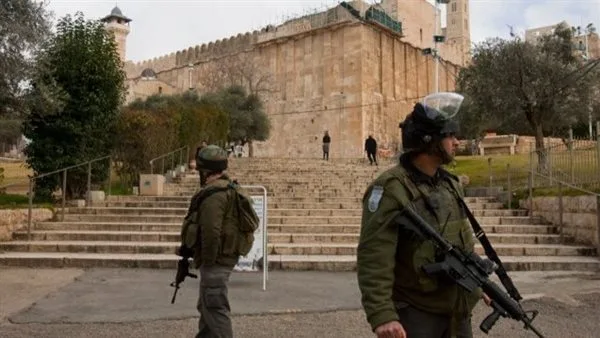 تقارير إسرائيلية: اندلاع حريق في معبد الحاخام الأكبر السابق يتسحاق يوسف في القدس تقارير إسرائيلية: اندلاع حريق في معبد الحاخام الأكبر السابق يتسحاق يوسف في القدس