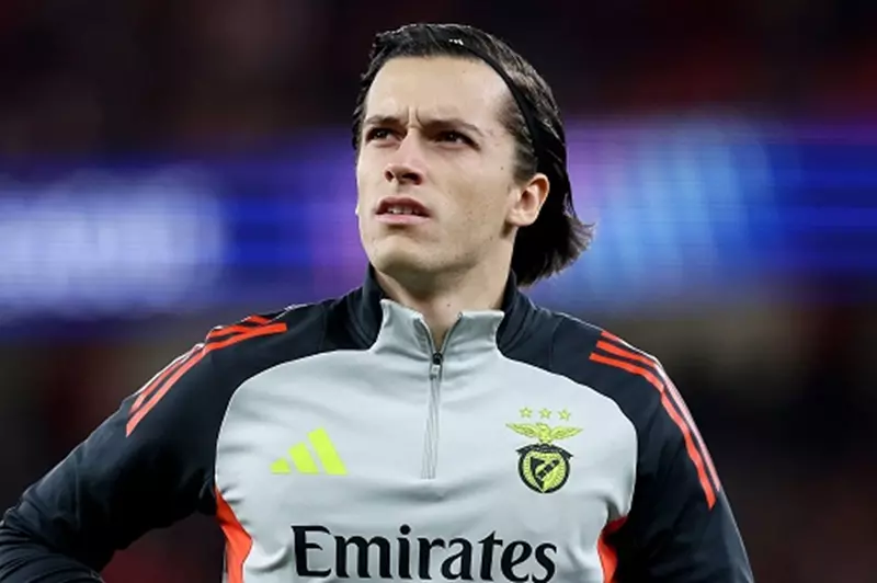 تقارير: ريال مدريد يُنتظر أن يُنهي صفقة كاريراس بعد بطولة كأس العالم للأندية تقارير: ريال مدريد يُنتظر أن يُنهي صفقة كاريراس بعد بطولة كأس العالم للأندية