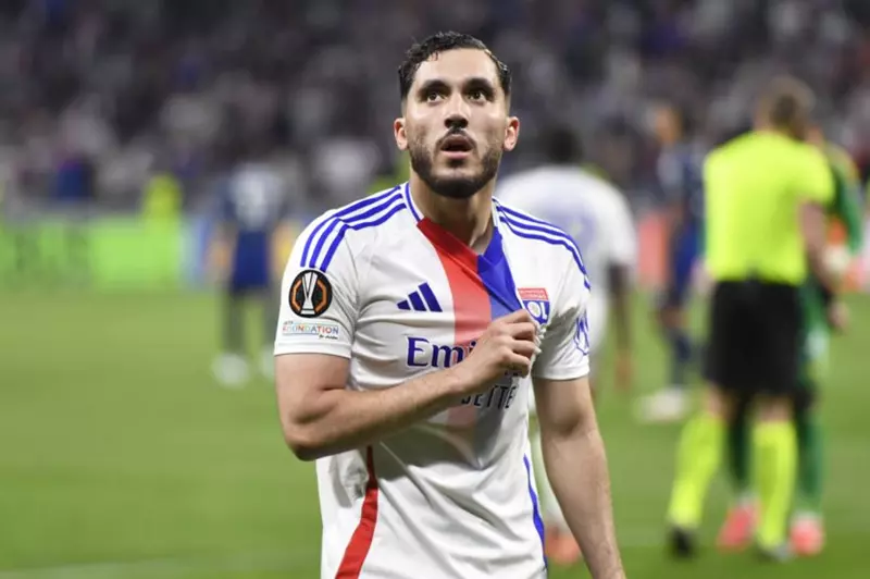 تقارير: مانشستر سيتي يبرم صفقة مع ريان شرقي تقارير: مانشستر سيتي يبرم صفقة مع ريان شرقي
