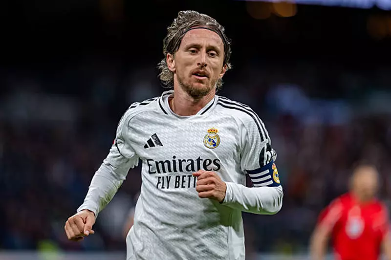 تقارير: ميلان يطمح لتوقيع عقد مع مودريتش تقارير: ميلان يطمح لتوقيع عقد مع مودريتش