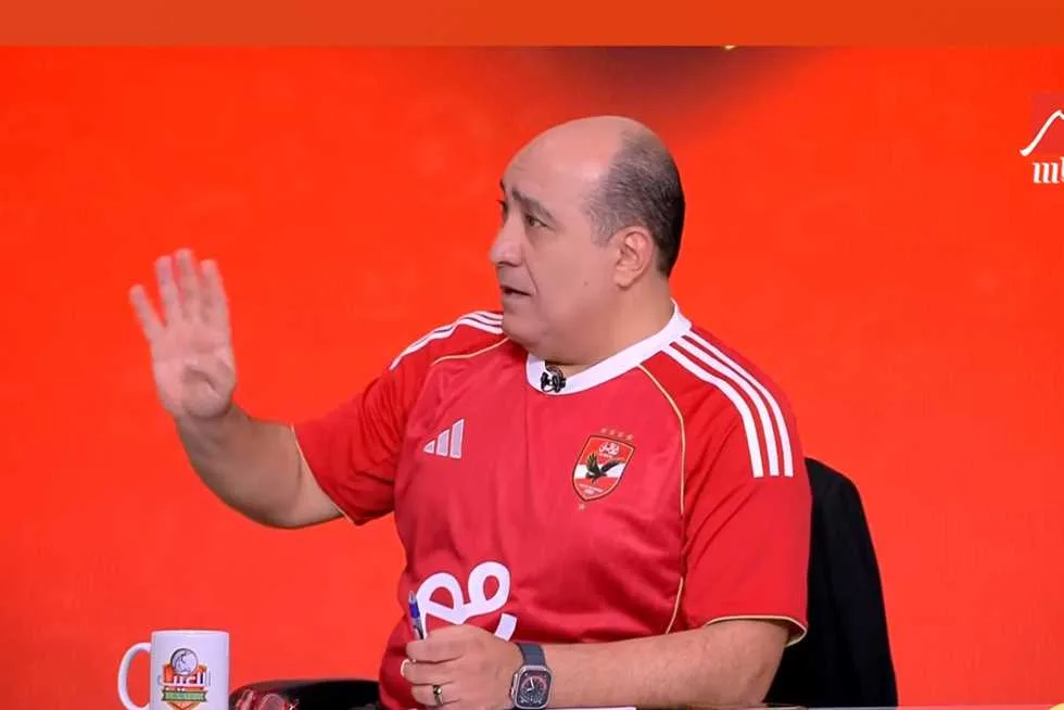 تهديد واضح.. إكرامي ينذر مهيب بالانسحاب من البرنامج بسبب قميص الأهلي (فيديو) تهديد واضح.. إكرامي ينذر مهيب بالانسحاب من البرنامج بسبب قميص الأهلي (فيديو)