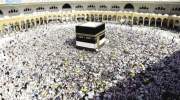 تواصل وصول الحجاج إلى المسجد الحرام لأداء طواف الإفاضة (فيديو)