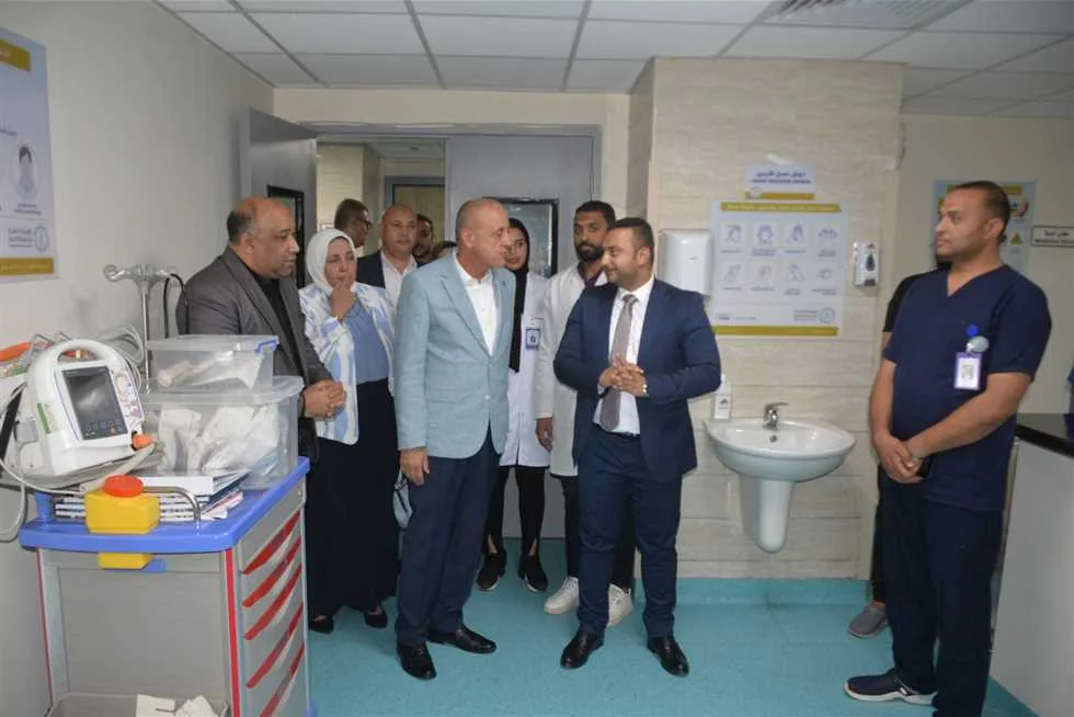 توفير أسرة للعناية المركزة وحضانات وآلات لغسيل الكلى في مستشفى الكرنك بالأقصر