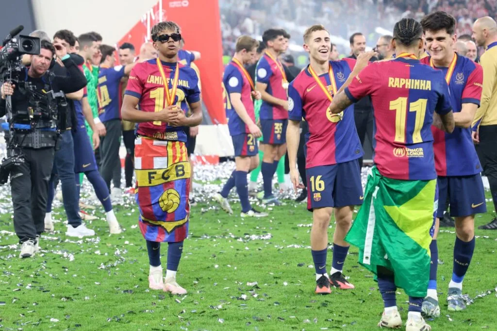 تيباس: أزمة أولمو وبرشلونة مستمرة.. وريال مدريد يشتكي من القرارات التحكيمية عقب كل جولة تيباس: أزمة أولمو وبرشلونة مستمرة.. وريال مدريد يشتكي من القرارات التحكيمية عقب كل جولة