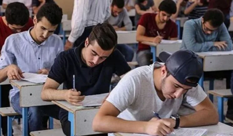 منتديات الغش الإلكتروني تتداول أسئلة امتحان اللغة الفرنسية.. ووزارة التعليم: معلومات قديمة منتديات الغش الإلكتروني تتداول أسئلة امتحان اللغة الفرنسية.. ووزارة التعليم: معلومات قديمة