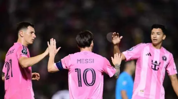 ثلاثة غيابات تؤثر على إنتر ميامي قبل مواجهة الأهلي في كأس العالم للأندية ثلاثة غيابات تؤثر على إنتر ميامي قبل مواجهة الأهلي في كأس العالم للأندية