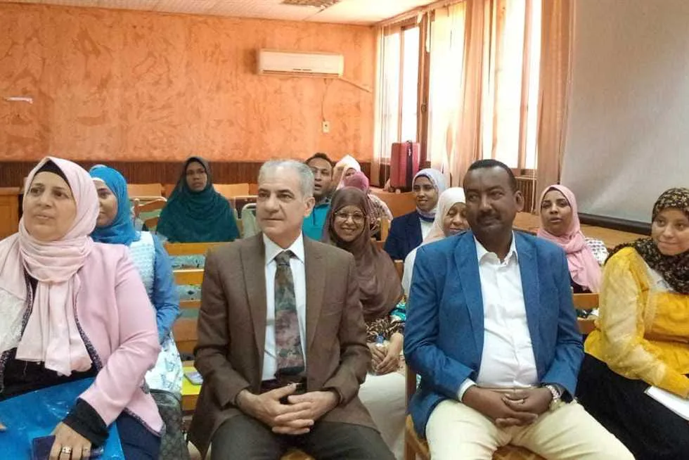 جامعة أسوان تعقد ورشة عمل لمكافحة العنف ضد النساء جامعة أسوان تعقد ورشة عمل لمكافحة العنف ضد النساء