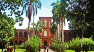 د. كامل إدريس يدعو لإعادة الجامعات إلى مدينة الخرطوم