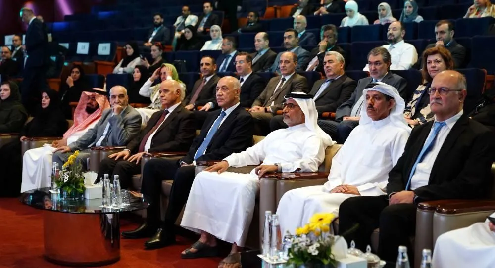جامعة الشارقة تستضيف النسخة الـ 17 من الملتقى السنوي للبحث العلمي جامعة الشارقة تستضيف النسخة الـ 17 من الملتقى السنوي للبحث العلمي