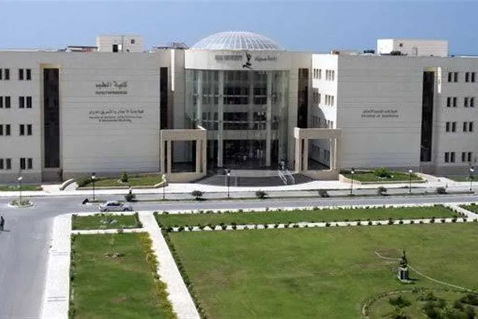 جامعة سيناء تفتح التسجيل للطلاب الحاصلين على الثانوية العامة وما يعادلها في فرعي القنطرة والعريش. جامعة سيناء تفتح التسجيل للطلاب الحاصلين على الثانوية العامة وما يعادلها في فرعي القنطرة والعريش.