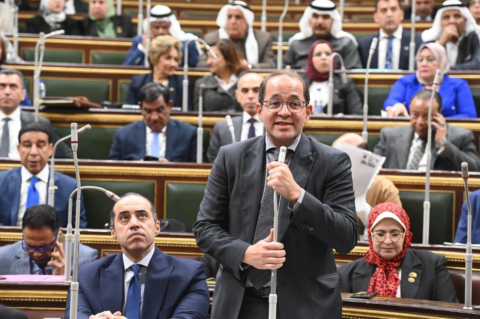 جبالي يهاجم غياب وزيرَي المالية والتخطيط عن جلسة مناقشة الموازنة العامة: لا عذر مقبول! جبالي يهاجم غياب وزيرَي المالية والتخطيط عن جلسة مناقشة الموازنة العامة: لا عذر مقبول!