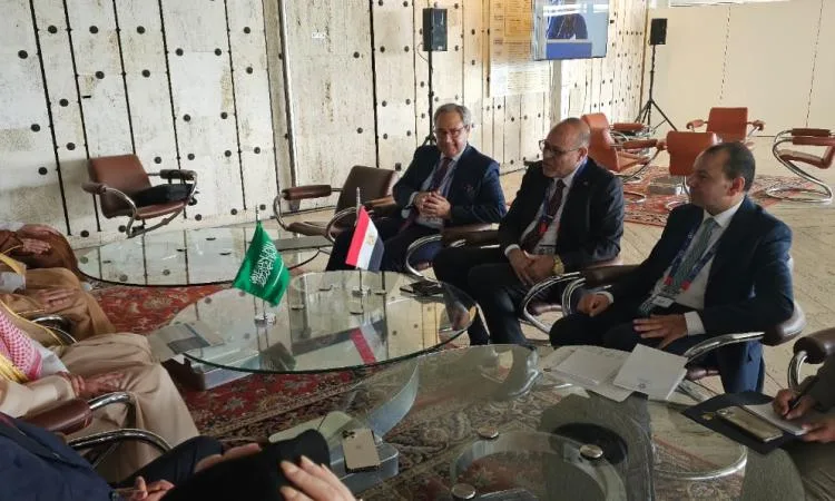 جبران يجتمع مع نظيره السعودي لتعزيز التعاون في مجالات الاهتمام المشتركة