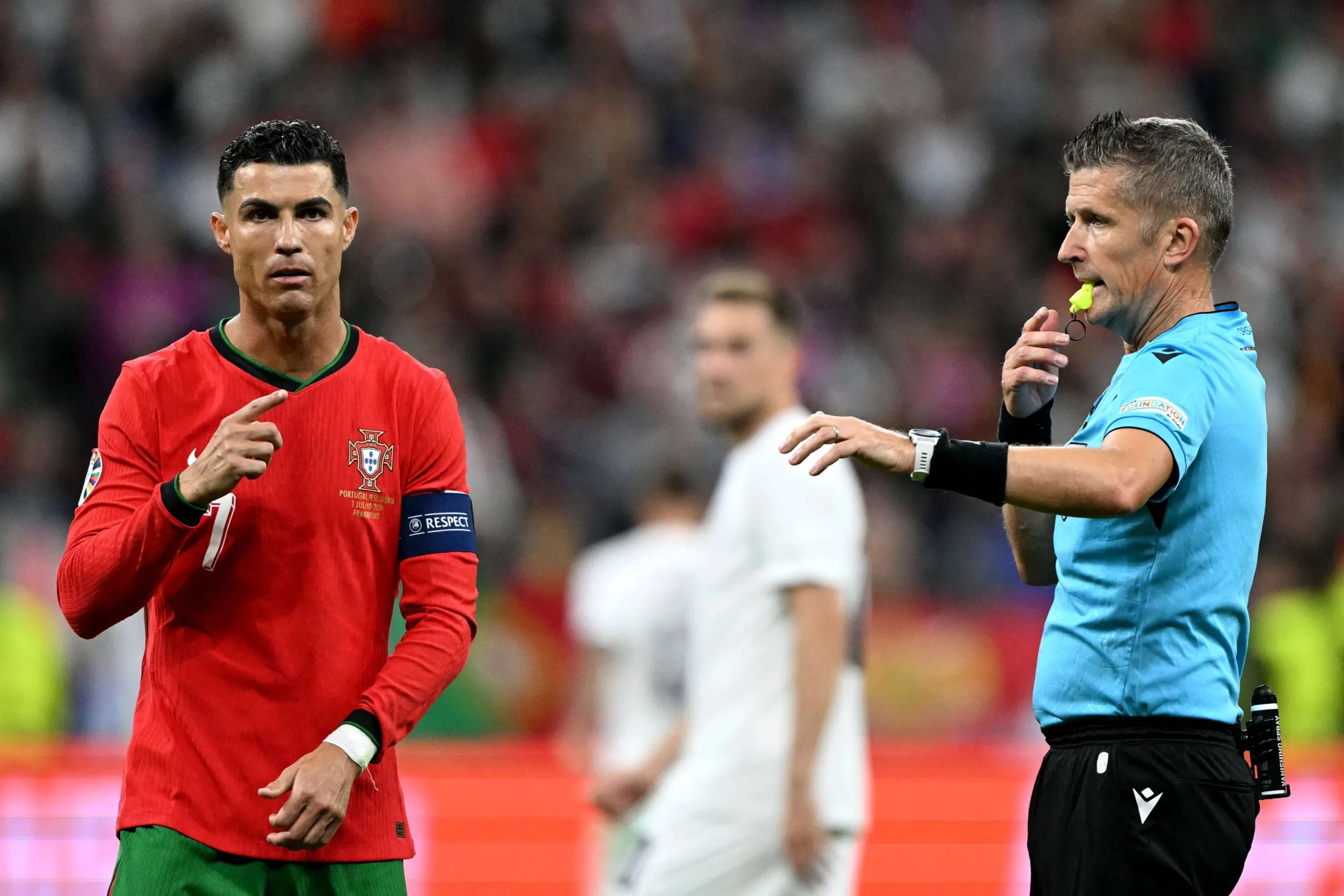 جدول مباريات اليوم 4 يونيو 2025 والقنوات الناقلة.. مواجهات مثيرة في دوري الأمم الأوروبية جدول مباريات اليوم 4 يونيو 2025 والقنوات الناقلة.. مواجهات مثيرة في دوري الأمم الأوروبية