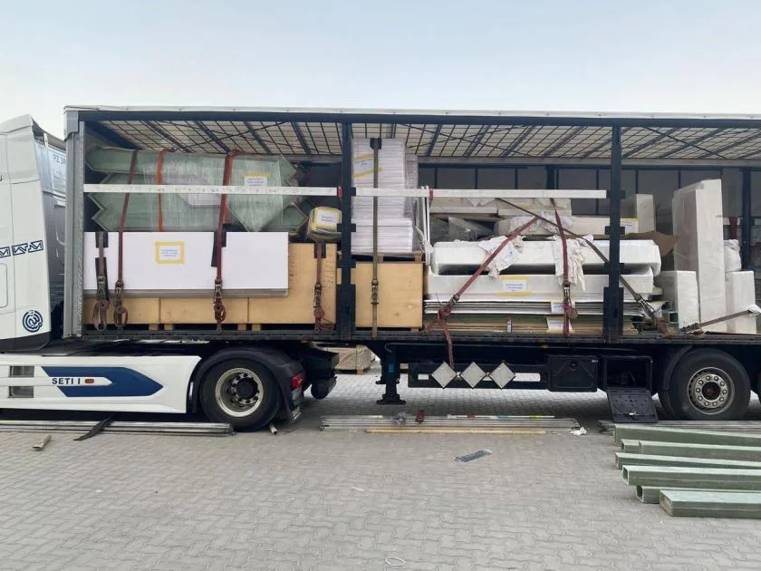 جمارك رأس الخيمة تبدأ أول شحنة ترانزيت باستخدام «تير» باتجاه بولندا جمارك رأس الخيمة تبدأ أول شحنة ترانزيت باستخدام «تير» باتجاه بولندا