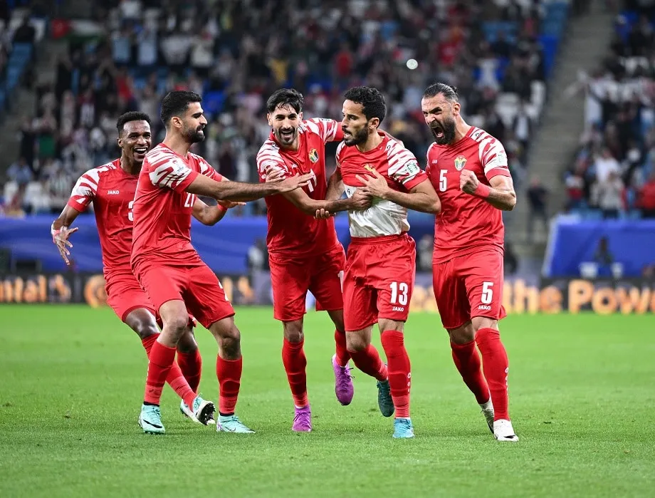 جمال السلامي يحقق إنجازا تاريخيا فريدا في كرة القدم المغربية جمال السلامي يحقق إنجازا تاريخيا فريدا في كرة القدم المغربية
