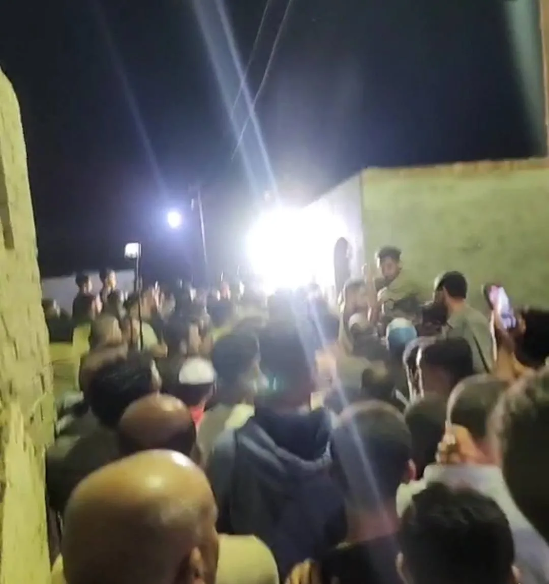 جنازة مهيبة: أهالي الدقهلية يشيّعون شهيد الشجاعة السائق خالد عبد العال إلى آخر مقامه جنازة مهيبة: أهالي الدقهلية يشيّعون شهيد الشجاعة السائق خالد عبد العال إلى آخر مقامه