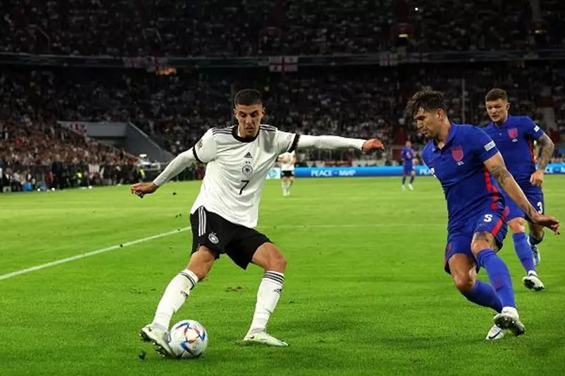 جون ستونز ينضم لمعسكر منتخب إنجلترا في إطار استمراره في برنامجه التأهيليجون ستونز ينضم لمعسكر منتخب إنجلترا ضمن استكمال برنامجه التأهيلي. جون ستونز ينضم لمعسكر منتخب إنجلترا في إطار استمراره في برنامجه التأهيليجون ستونز ينضم لمعسكر منتخب إنجلترا ضمن استكمال برنامجه التأهيلي.