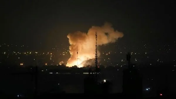 جيش الاحتلال يطالب الإسرائيليين بالدخول إلى المناطق المحمية على الفور جيش الاحتلال يطالب الإسرائيليين بالدخول إلى المناطق المحمية على الفور