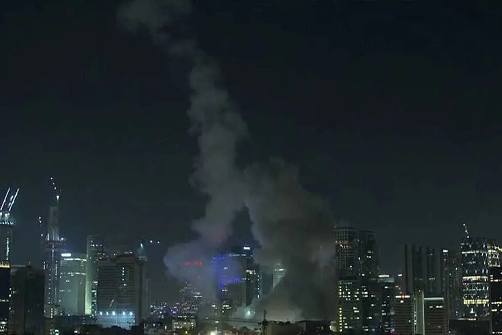 جيش الاحتلال يكشف عن إطلاق صواريخ من إيران ويدعو الإسرائيليين للبقاء في الملاجئ. جيش الاحتلال يكشف عن إطلاق صواريخ من إيران ويدعو الإسرائيليين للبقاء في الملاجئ.
