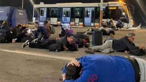 جيش الاحتلال: يمكن للسكان مغادرة الملاجئ بعد زوال التهديد الإيراني الحالي جيش الاحتلال: يمكن للسكان مغادرة الملاجئ بعد زوال التهديد الإيراني الحالي