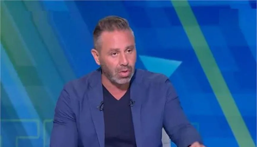 حازم إمام يشيد بنجم الأهلي: «لا يخيب أملي» حازم إمام يشيد بنجم الأهلي: «لا يخيب أملي»