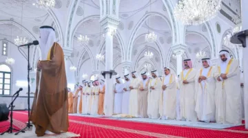 حاكم عجمان يقيم صلاة عيد الأضحى في مسجد الشيخ راشد بن حميد