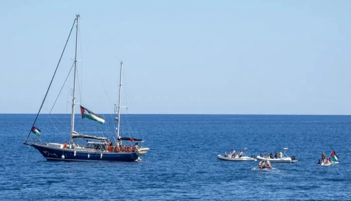 “حتى اللحظة الأخيرة” .. “مادلين” تتحدى التحذيرات الإسرائيلية “حتى اللحظة الأخيرة” .. “مادلين” تتحدى التحذيرات الإسرائيلية