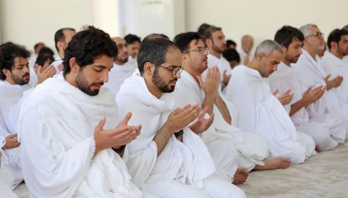 حجاج الإمارات يتجمعون في ساحة عرفات لأداء أهم شعائر الحج