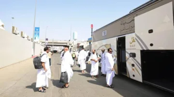 حجاج الإمارات يتجهون إلى مشعر منى استعداداً ليوم التروية
