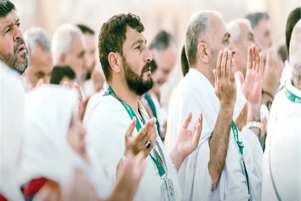 حجاج الجمعيات الأهلية يستكملون مناسك الحج.. والبعثة تقدم جميع الخدمات في مشعر منى. حجاج الجمعيات الأهلية يستكملون مناسك الحج.. والبعثة تقدم جميع الخدمات في مشعر منى.