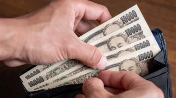 حزب “كوميتو” الياباني يُوصي بتقليص ضريبة الاستهلاك على المواد الغذائية إلى 5%