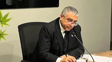 حسام الدين علي يتحدث لـ “الحرية”: مصر كانت مركز تأسيس الجامعة العربية وكلام عماد جاد عن نقلها لا معنى له.