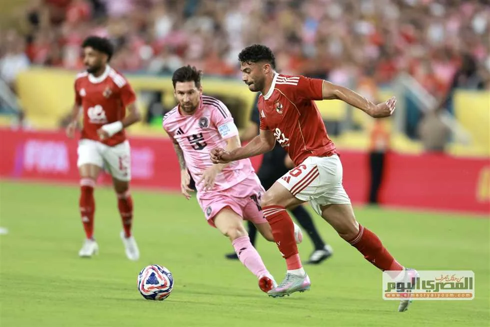 حسام عاشور: تصديت لميسي في 2005.. وتفوقت عليه في “البنج بونج” حسام عاشور: تصديت لميسي في 2005.. وتفوقت عليه في “البنج بونج”
