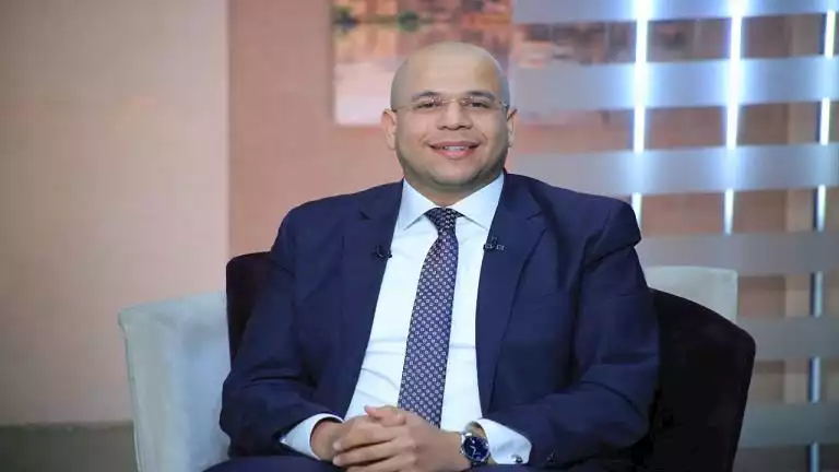 حكم الصلاة في اتجاه القبلة بطريقة خاطئة؟… إجابة أسامة قابيل حكم الصلاة في اتجاه القبلة بطريقة خاطئة؟… إجابة أسامة قابيل