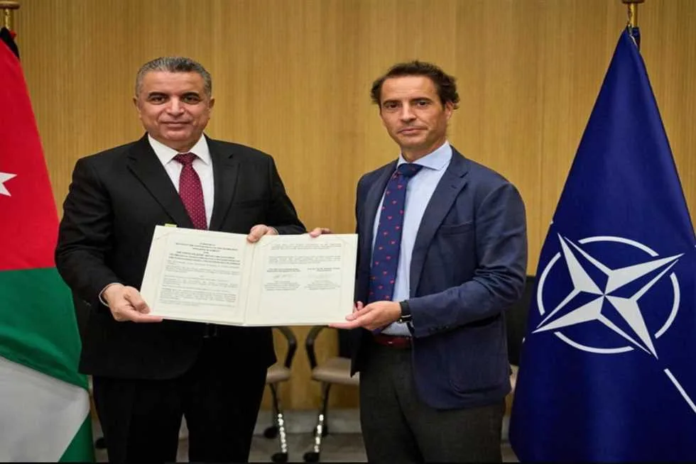 حلف الناتو يطلق مكتباً في إحدى الدول العربية حلف الناتو يطلق مكتباً في إحدى الدول العربية