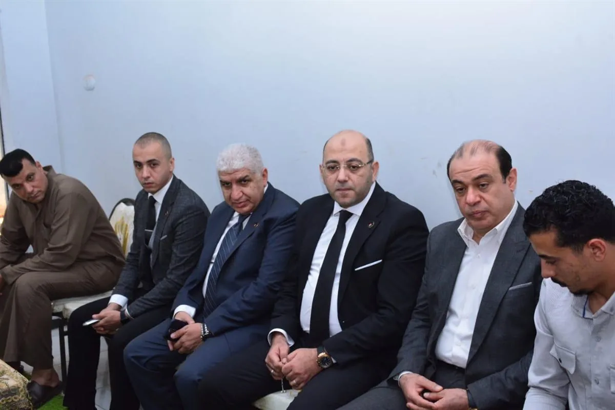 حماة الوطن يعبرون عن تعازيهم في وفاة شهيد الشجاعة بالشرقية حماة الوطن يعبرون عن تعازيهم في وفاة شهيد الشجاعة بالشرقية